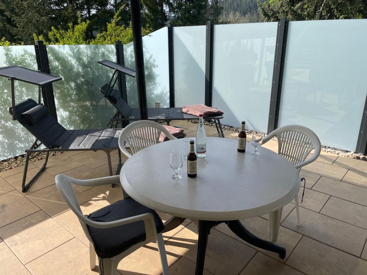 Haus Jenni Im Schwarzwald, 3,5-Zimmer, Grosse Terrasse 弗罗伊登施塔特 外观 照片